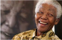 نلسون ماندلای خندان - رهبر آزادیخواهان افریقای جنوبی
